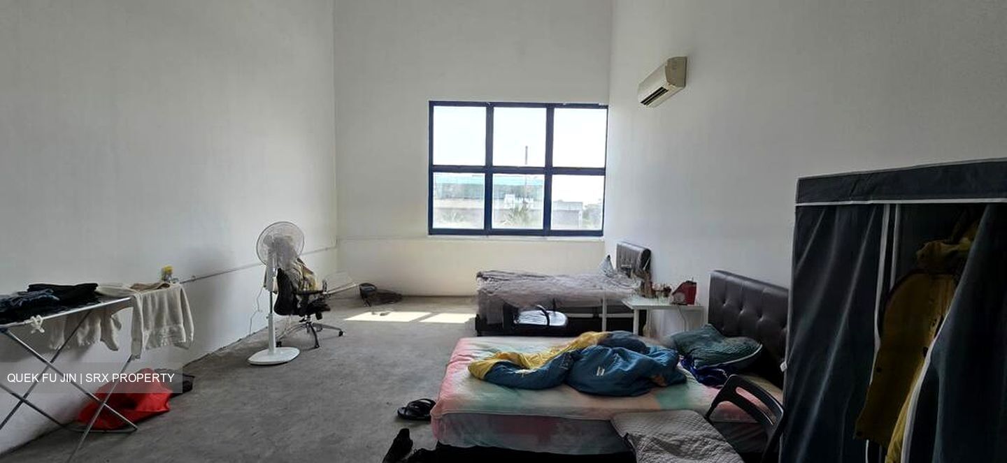 Tuas View Square (D22), Factory #453400271